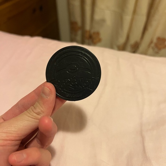 Pokemon Gold Coin - Picture 2 of 4